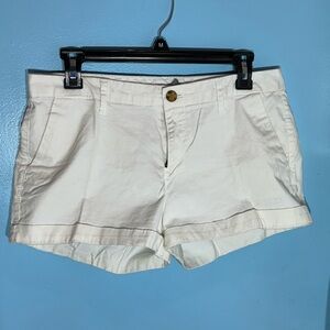 Old Navy  white short